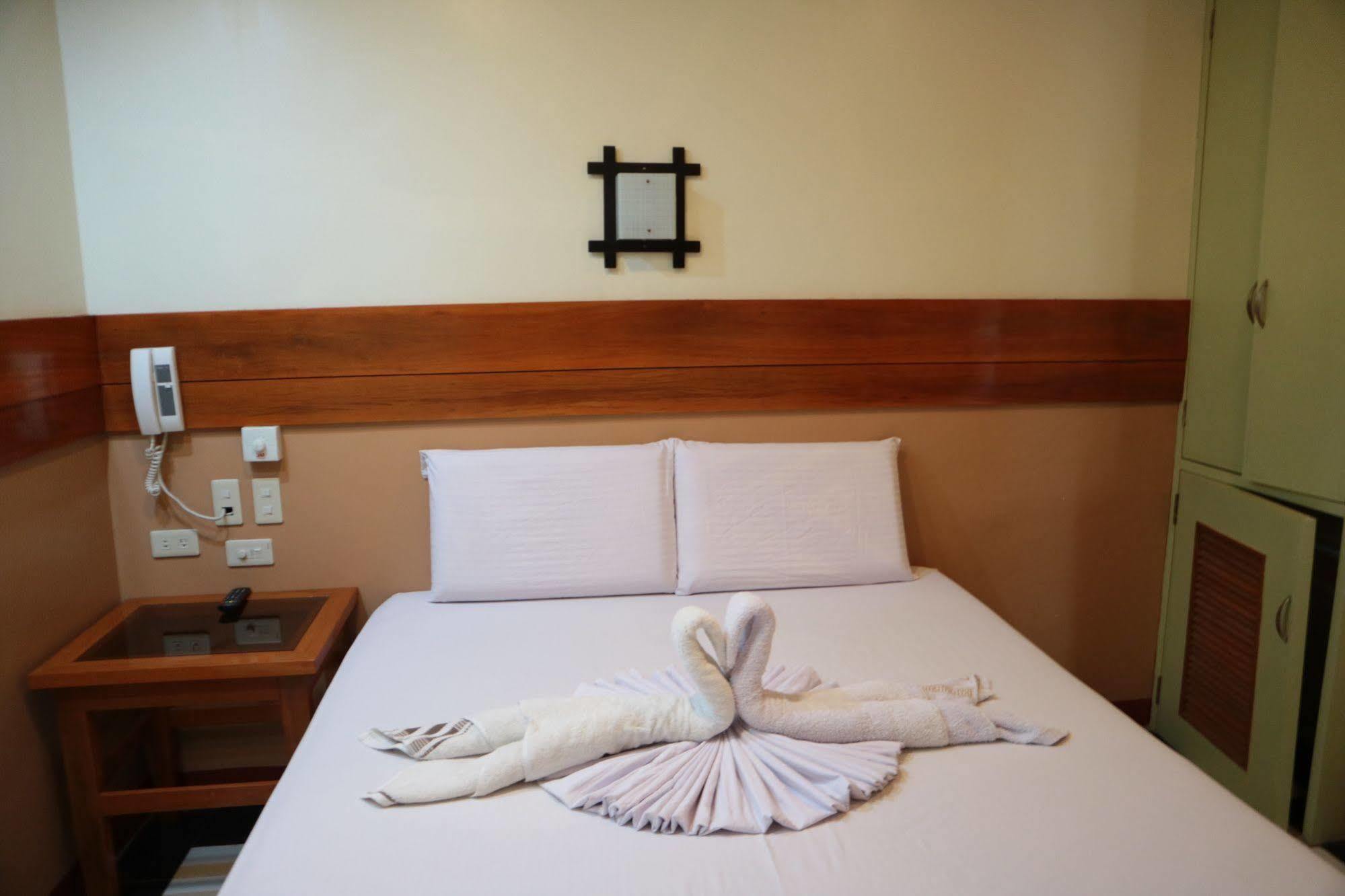 Rainforest Beach Hotel El Nido Exterior foto